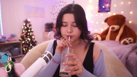 Snapshot of roxysuh chatting on 18, 12, 2024 roxysuh online show from 18, 12, 2024