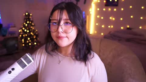 Snapshot of roxysuh chatting on 1, 2, 2025 roxysuh online show from 1, 2, 2025