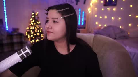 Snapshot of roxysuh chatting on 5, 3, 2025 roxysuh online show from 5, 3, 2025