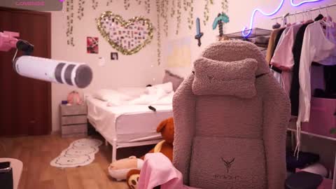 Snapshot of roxysuh chatting on 6, 3, 2026 roxysuh online show from 6, 3, 2026