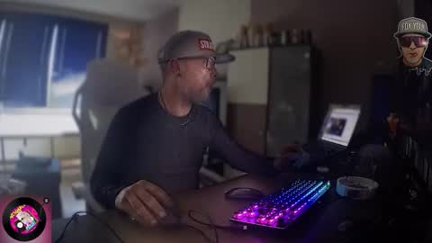 Snapshot of roy_foxyou chatting on 15, 9, 2025 roy_foxyou online show from 15, 9, 2025