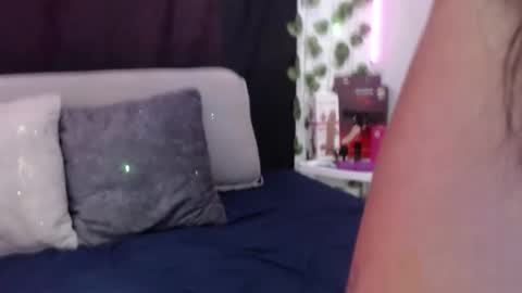 Bruna Royale  online show from 9, 2, 2026