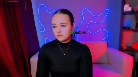 Snapshot of rozmary_ket chatting on 10, 10, 2025 Im Rozmary nice to meet you 3 online show from 10, 10, 2025