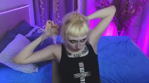 Snapshot of rraffaellka chatting on 7, 7, 2026 Rraffaellka online show from 7, 7, 2026
