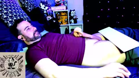 Snapshot of rubenator69 chatting on 5, 3, 2026 Ruben online show from 5, 3, 2026