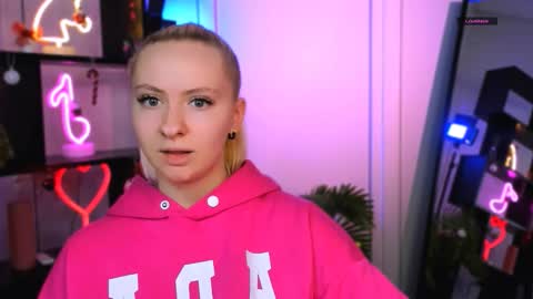 Snapshot of ruby_frost chatting on 8, 1, 2026 ruby frost online show from 8, 1, 2026