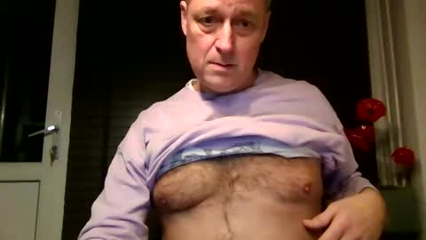 Snapshot of rudeski chatting on 5, 1, 2025 rudeski online show from 5, 1, 2025