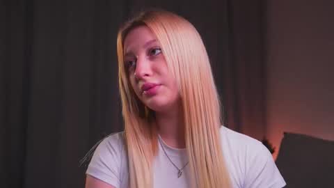 Mila online show from 2, 10, 2025