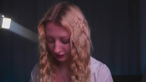 Mila online show from 6, 10, 2025