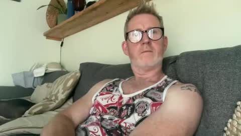 Snapshot of ruedog72 chatting on 8, 7, 2026 ruedog72 online show from 8, 7, 2026