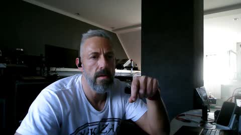 Snapshot of ruffi77 chatting on 4, 3, 2025 Chico que rico Caliente online show from 4, 3, 2025