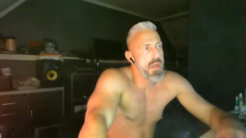 Chico que rico Caliente online show from 29, 7, 2026