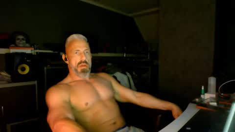 Chico que rico Caliente online show from 29, 7, 2026