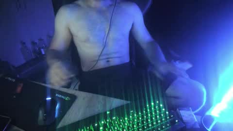 Snapshot of rumblebumbles chatting on 19, 12, 2025 RumbleBumbles online show from 19, 12, 2025