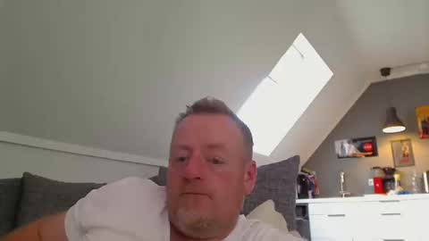 Snapshot of runepetter chatting on 23, 9, 2025 bignorwegian online show from 23, 9, 2025