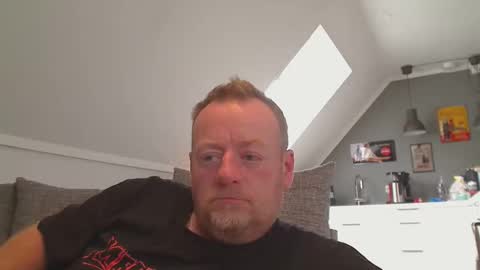 Snapshot of runepetter chatting on 24, 9, 2025 bignorwegian online show from 24, 9, 2025