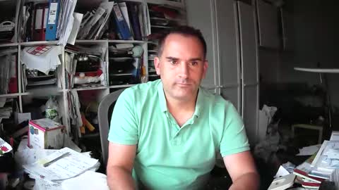 Snapshot of runner1978 chatting on 16, 10, 2025 runner1978 online show from 16, 10, 2025