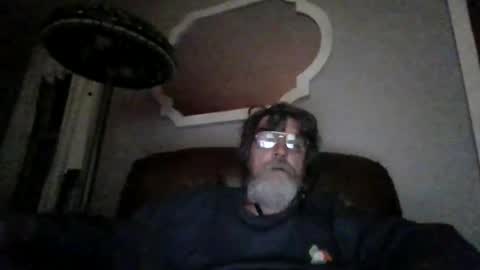 Snapshot of runningaround60 chatting on 30, 12, 2024 runningaround60 online show from 30, 12, 2024