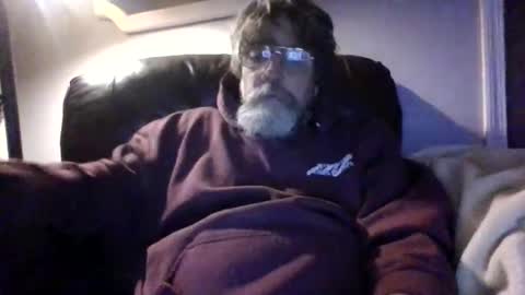 Snapshot of runningaround60 chatting on 7, 1, 2025 runningaround60 online show from 7, 1, 2025