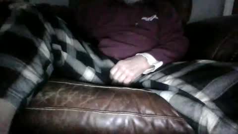 Snapshot of runningaround60 chatting on 6, 2, 2025 runningaround60 online show from 6, 2, 2025