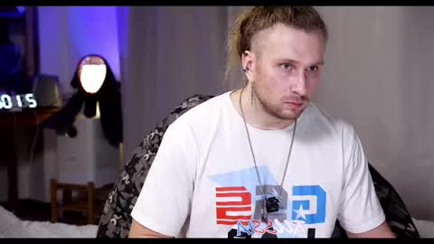 Snapshot of rusbigpaul chatting on 18, 12, 2025 Paul online show from 18, 12, 2025