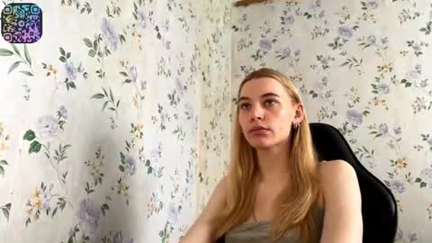 Snapshot of rusmedium chatting on 13, 6, 2026 Lisa and Vlad online show from 13, 6, 2026