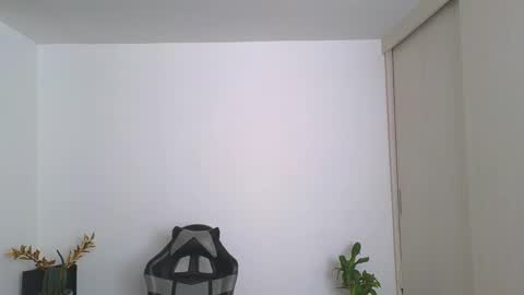 Snapshot of russell_adams_ chatting on 23, 9, 2025 R U S S E L L online show from 23, 9, 2025