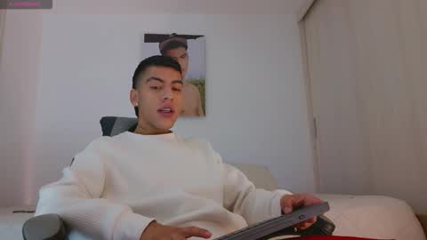  R U S S E L L  online show from 3, 12, 2025