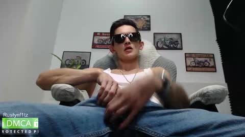 Snapshot of rustynf1tz chatting on 21, 11, 2025 MillionDollarGuy online show from 21, 11, 2025