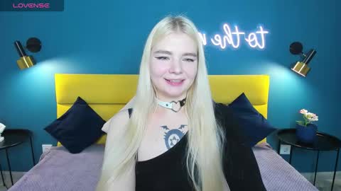 Snapshot of ruthbryant chatting on 8, 10, 2025 ruthbryant online show from 8, 10, 2025