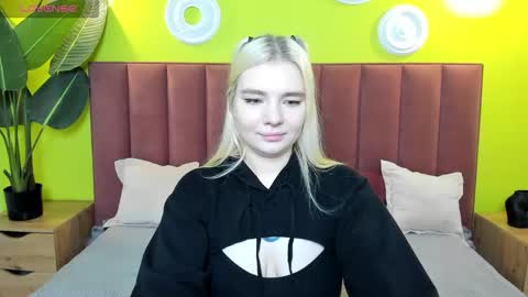 Snapshot of ruthbryant chatting on 20, 10, 2025 ruthbryant online show from 20, 10, 2025