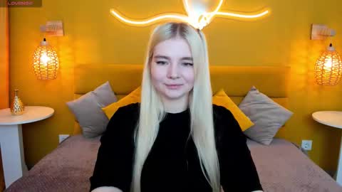 Snapshot of ruthbryant chatting on 4, 11, 2025 ruthbryant online show from 4, 11, 2025