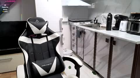 Snapshot of ryanstorm1 chatting on 19, 11, 2025 ryanstorm1 online show from 19, 11, 2025