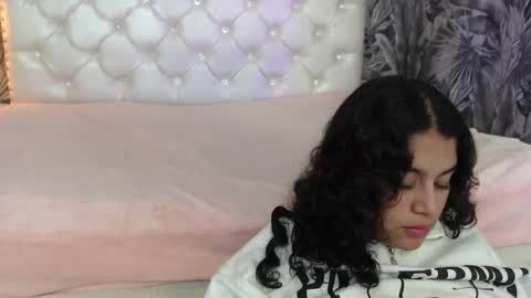 Snapshot of rylierouse chatting on 17, 10, 2025 rylierouse online show from 17, 10, 2025