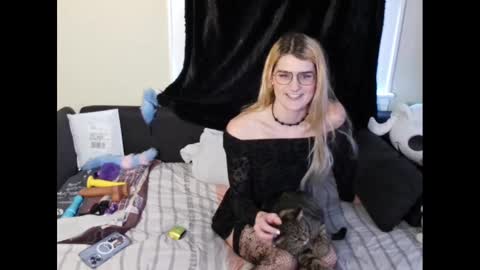 Ryn Michele online show from 12, 12, 2024