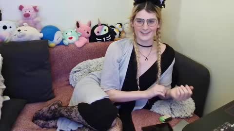 Ryn Michele online show from 12, 1, 2025