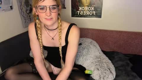 Ryn Michele online show from 28, 1, 2025