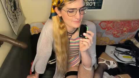Ryn Michele online show from 16, 2, 2025