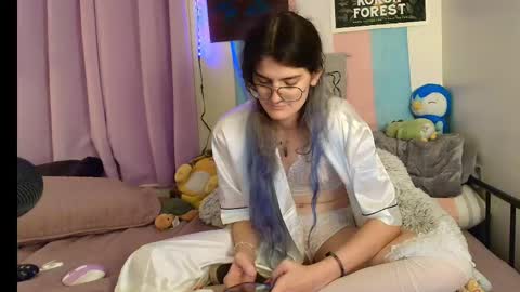 Ryn Michele online show from 28, 9, 2025