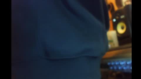 Snapshot of rynoxox chatting on 20, 1, 2025 rynoxox online show from 20, 1, 2025