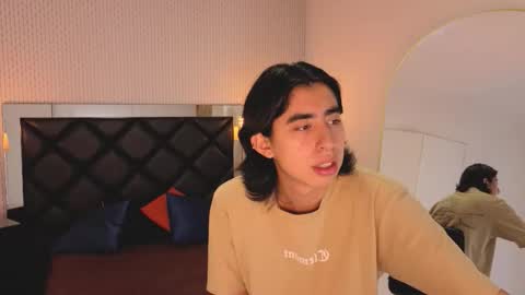 Snapshot of ryo_fem chatting on 5, 10, 2025 Ryo online show from 5, 10, 2025