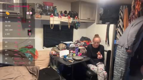 RyTracey2024 online show from 9, 11, 2025