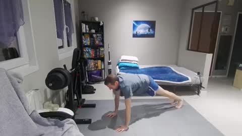 Snapshot of ryukukamifr chatting on 6, 1, 2026 Ryuk FR online show from 6, 1, 2026