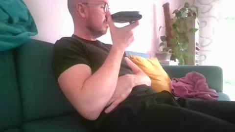 Snapshot of s_i_q chatting on 17, 10, 2025 s_i_q online show from 17, 10, 2025