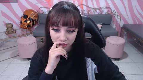 Snapshot of saabrina_ chatting on 27, 10, 2025 Sabrina online show from 27, 10, 2025