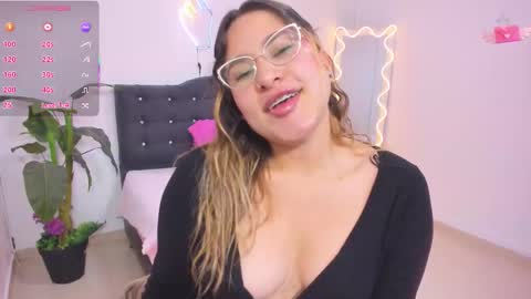 saaya_tay online show from 18, 9, 2025