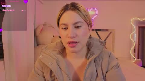 saaya_tay online show from 4, 2, 2026