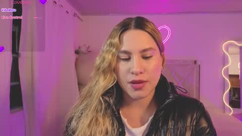 Snapshot of saaya_tay chatting on 18, 2, 2026 saaya_tay online show from 18, 2, 2026