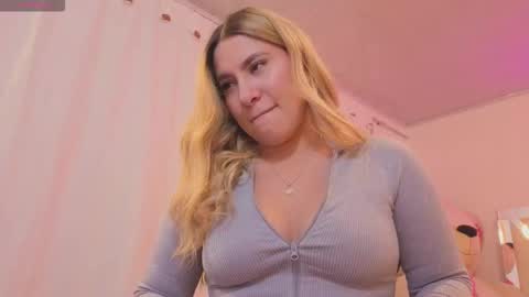 Snapshot of saaya_tay chatting on 20, 2, 2026 saaya_tay online show from 20, 2, 2026