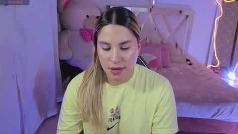 Snapshot of saaya_tay chatting on 27, 3, 2026 saaya_tay online show from 27, 3, 2026